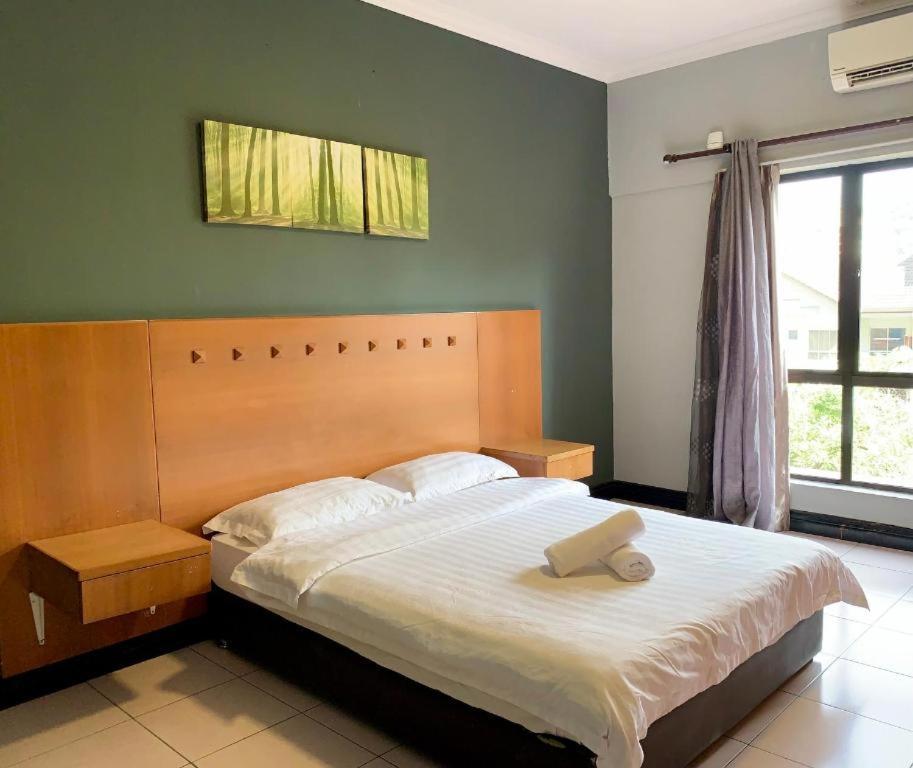 Marina Court Vacation Home 3 Bedrooms - โกตาคินาบาลู ภายนอก รูปภาพ