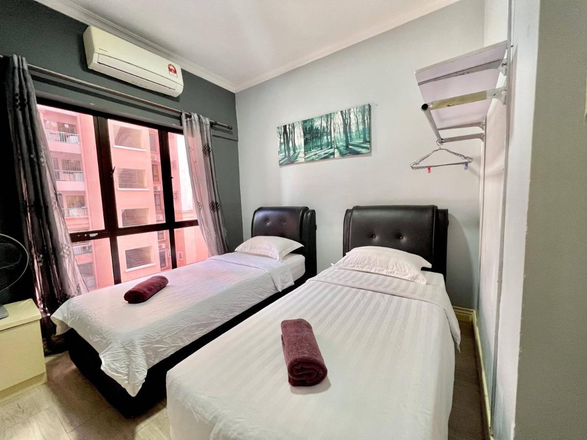 Marina Court Vacation Home 3 Bedrooms - โกตาคินาบาลู ภายนอก รูปภาพ