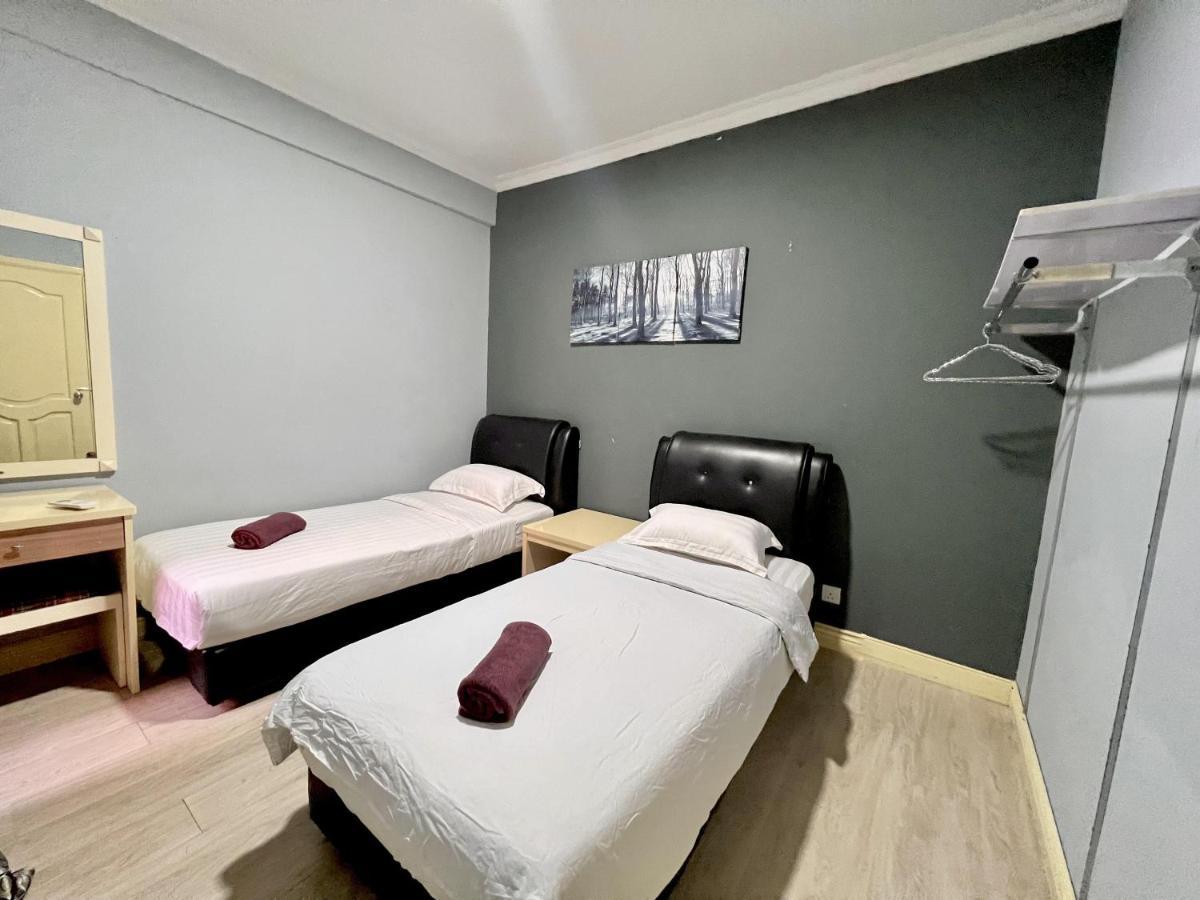 Marina Court Vacation Home 3 Bedrooms - โกตาคินาบาลู ภายนอก รูปภาพ