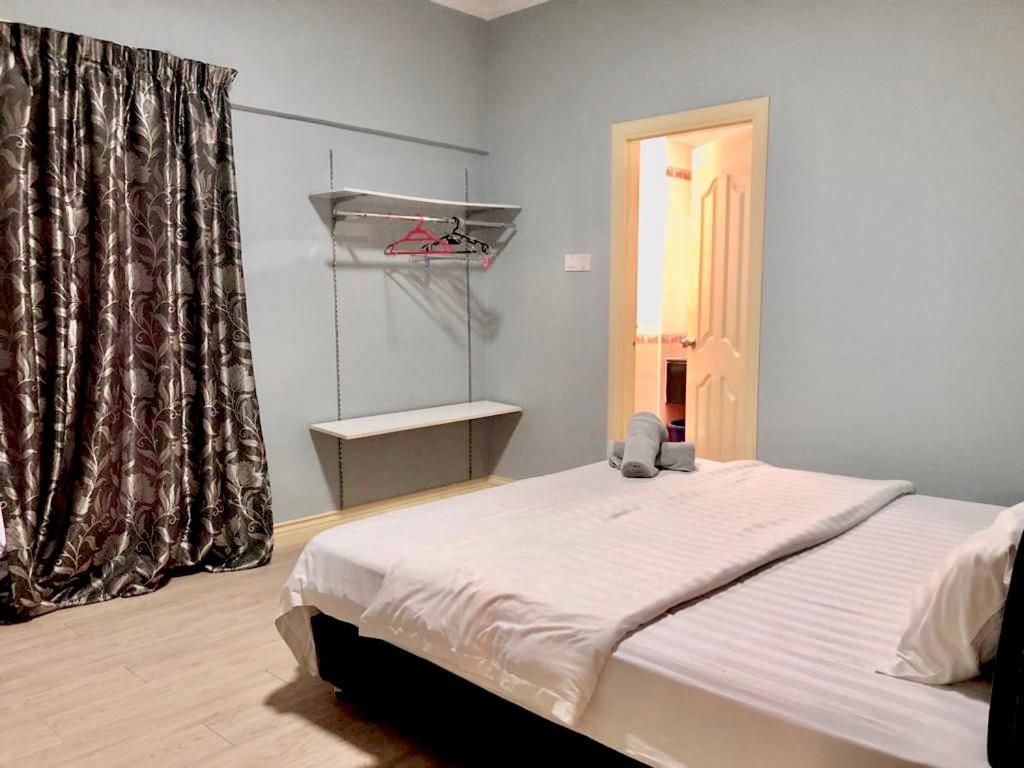 Marina Court Vacation Home 3 Bedrooms - โกตาคินาบาลู ภายนอก รูปภาพ