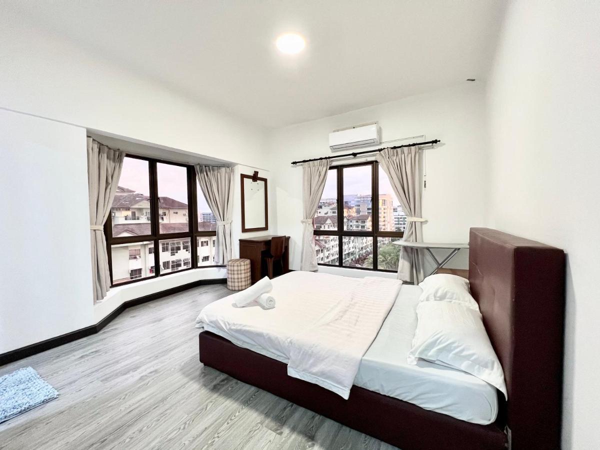 Marina Court Vacation Home 3 Bedrooms - โกตาคินาบาลู ภายนอก รูปภาพ