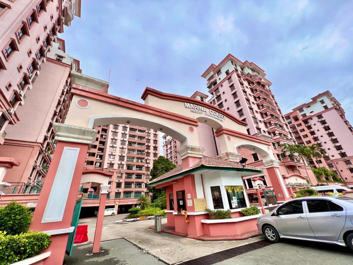 Marina Court Vacation Home 3 Bedrooms - โกตาคินาบาลู ภายนอก รูปภาพ